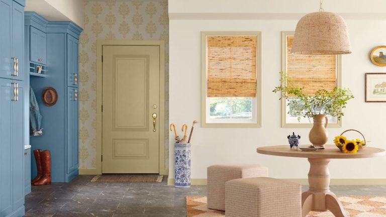 La dernière palette de couleurs de Sherwin-Williams est une gamme de tons neutres élevés, sélectionnés pour « apporter une sensation amusante et fraîche à l’élégance classique ». La dernière palette de couleurs de Sherwin-Williams est une gamme de tons neutres élevés, sélectionnés pour « apporter une sensation amusante et fraîche à l'élégance classique ».
