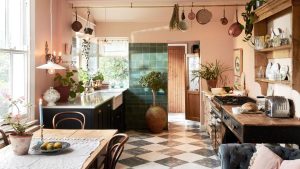Comment ajouter une table à une petite cuisine – des stratégies qui garantissent qu'elle s'adapte parfaitement