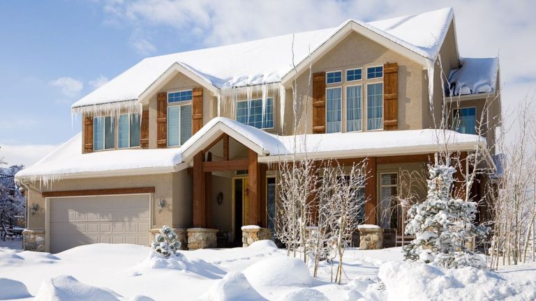 Verrouiller des vacances ou une deuxième maison pour l’hiver? 6 façons d’empêcher la croissance des moisissures, même lorsque vous le laissant non chauffé Verrouiller des vacances ou une deuxième maison pour l'hiver? 6 façons d'empêcher la croissance des moisissures, même lorsque vous le laissant non chauffé