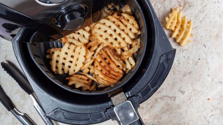 Comment nettoyer la garde des éclaboussures de votre frite - 5 étapes approuvées par experts vers une frite