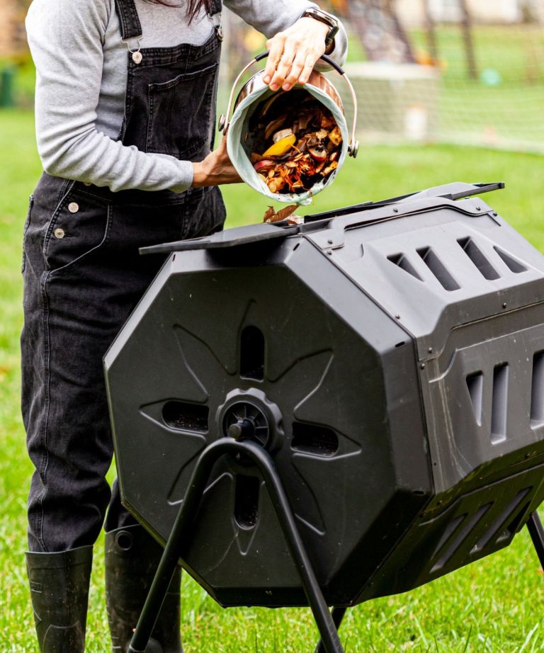 Comment utiliser un gobelet de compost – Conseils d’experts pour les engrais rapides Comment utiliser un gobelet de compost - Conseils d'experts pour les engrais rapides