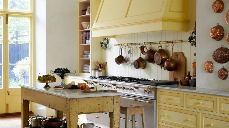 Qu’est-ce qui fait que la maison est datée en 2025? Les designers d’intérieur partagent les Icks de conception qui, selon eux, vieillissent vos intérieurs Qu'est-ce qui fait que la maison est datée en 2025? Les designers d'intérieur partagent les Icks de conception qui, selon eux, vieillissent vos intérieurs