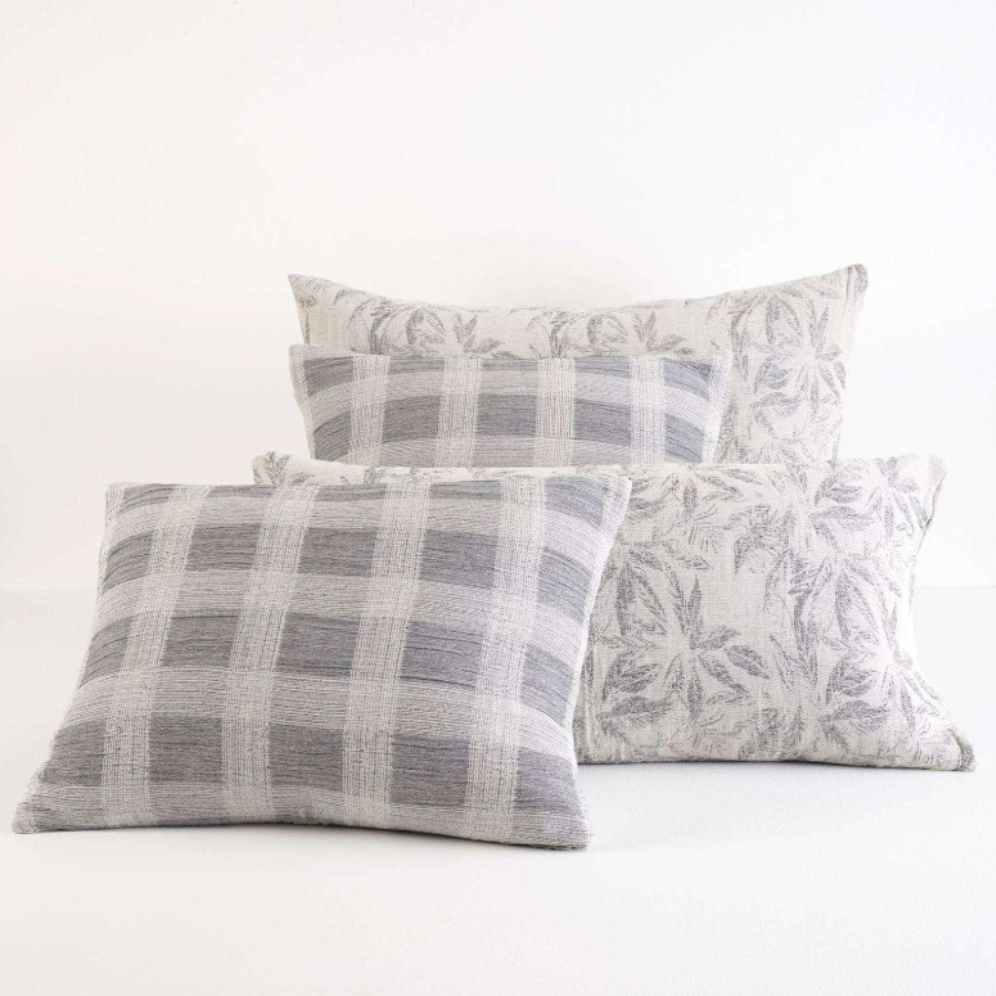 Théodore Charcoal Matelasse Sham