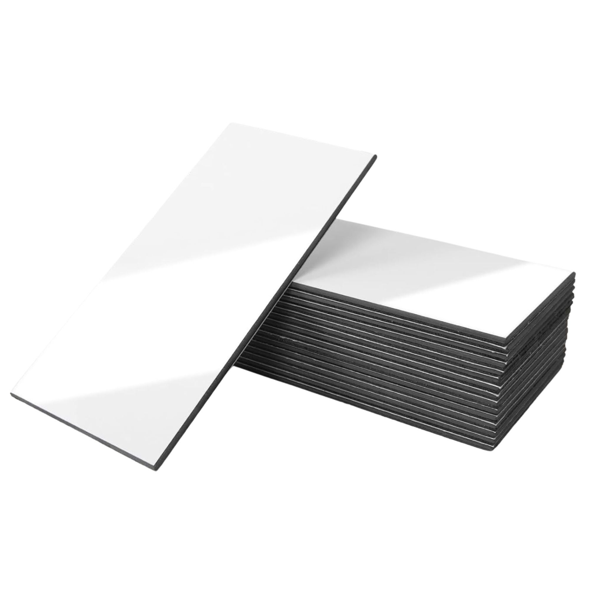 Une pile de tuiles de peluche rectangulaire blanche et de carreaux