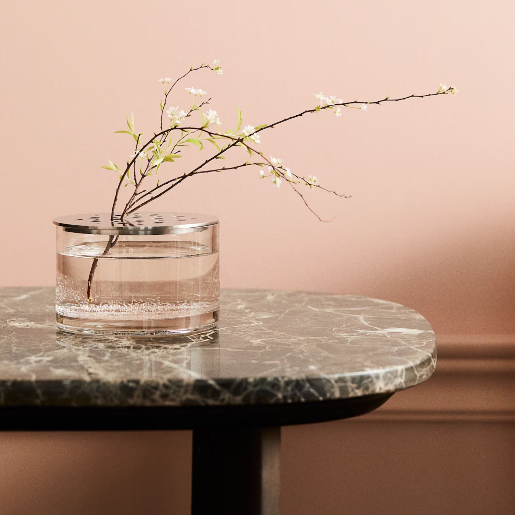 Vase Ikebana en verre de couleur argentée