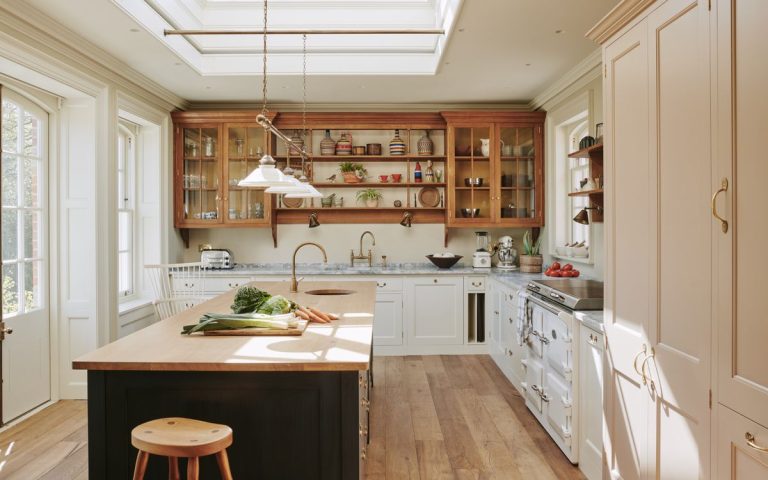 10 choses à acheter dans les friperies pour rendre votre rangement de cuisine plus intéressant 10 choses à acheter dans les friperies pour rendre votre rangement de cuisine plus intéressant