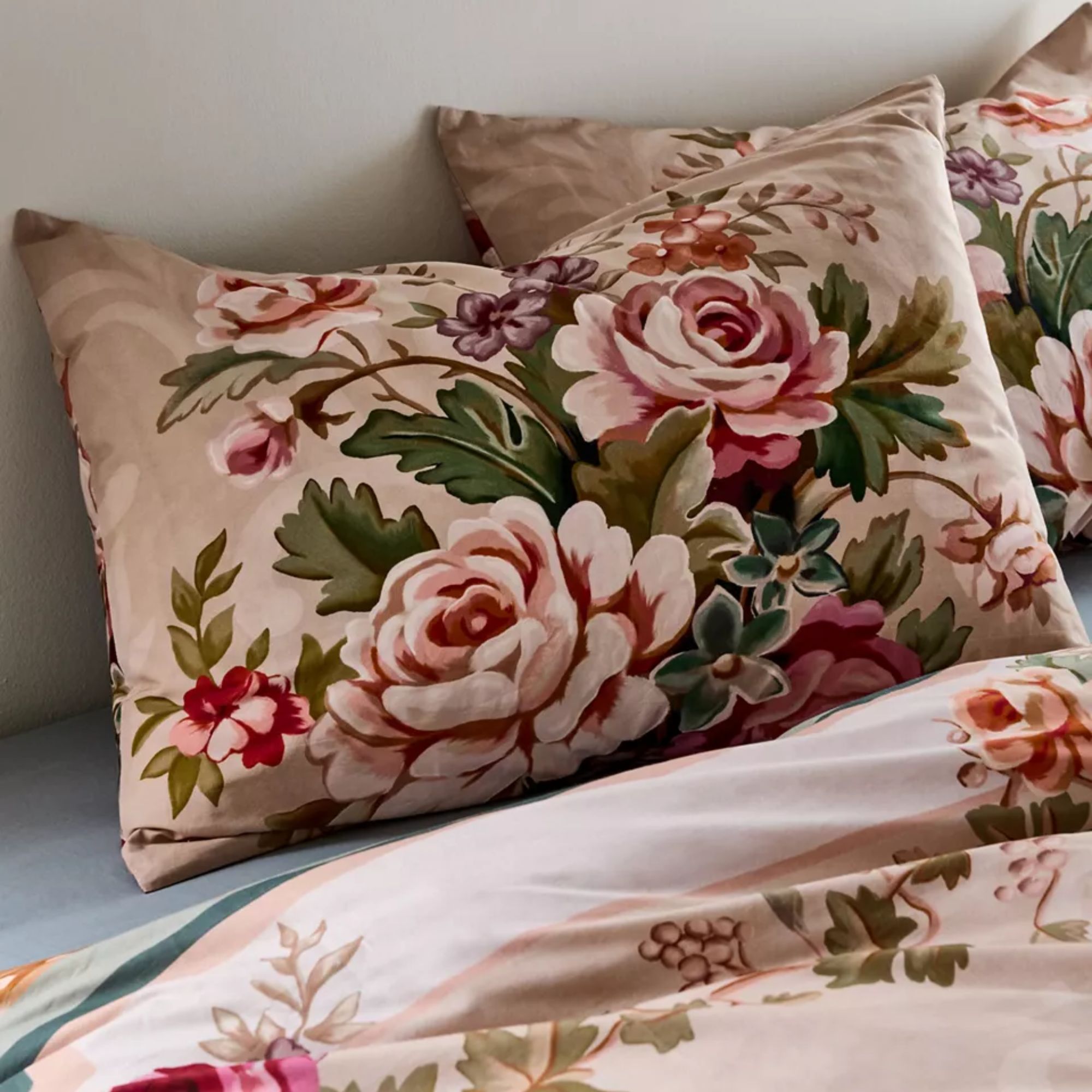 Antoinette Floral Pattern Sham Set