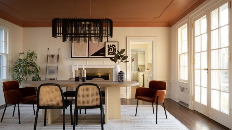 Le moulage de la couronne est-il démodé? Les designers d’intérieur discutent de cette fonctionnalité classique et décidez si elle a une place en 2025 Le moulage de la couronne est-il démodé? Les designers d'intérieur discutent de cette fonctionnalité classique et décidez si elle a une place en 2025
