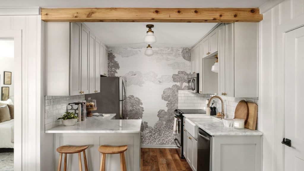 La cuisine Hillcrest Cottage de Joanna Gaines peut manquer cette caractéristique clé – mais elle a fait que l’espace non conventionnel se sentait brillant, intemporel et accueillant La cuisine Hillcrest Cottage de Joanna Gaines peut manquer cette caractéristique clé - mais elle a fait que l'espace non conventionnel se sentait brillant, intemporel et accueillant