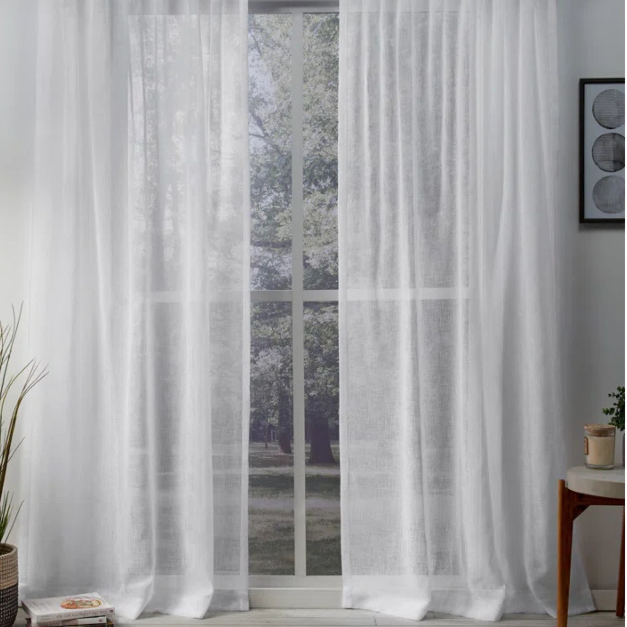 Rideaux blancs transparents
