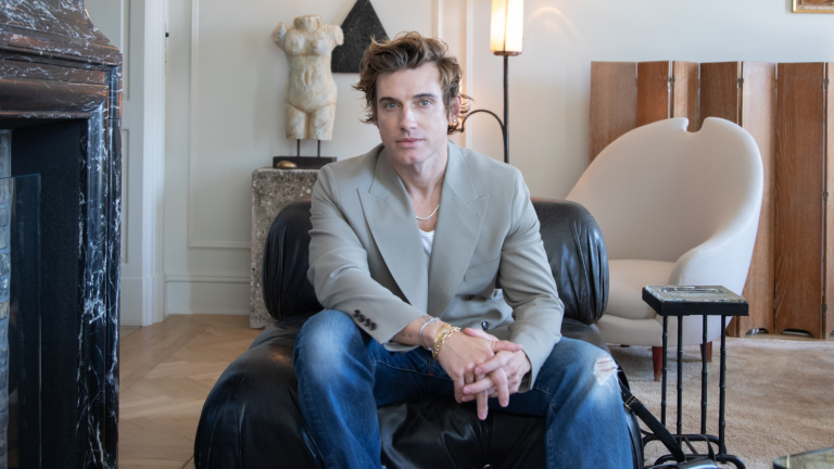 « Je déteste même partager des conseils » – Jeremiah Brent dit qu’il ne devrait pas y avoir de règles dans le design d’intérieur, mais si vous commencez depuis le début, c’est la seule chose sur laquelle il dit de se concentrer sur Jeremiah Brent