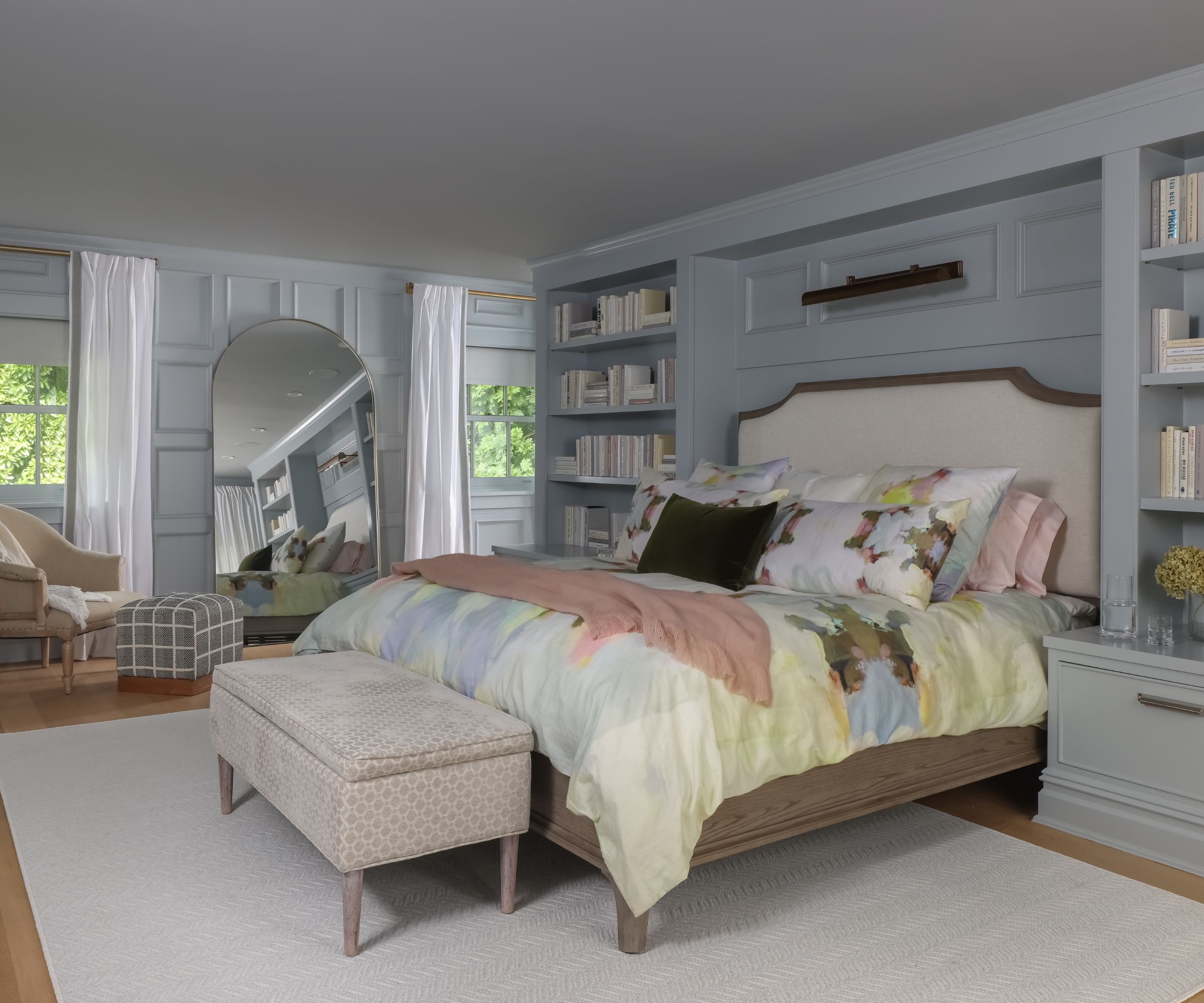 chambre à coucher avec des livres