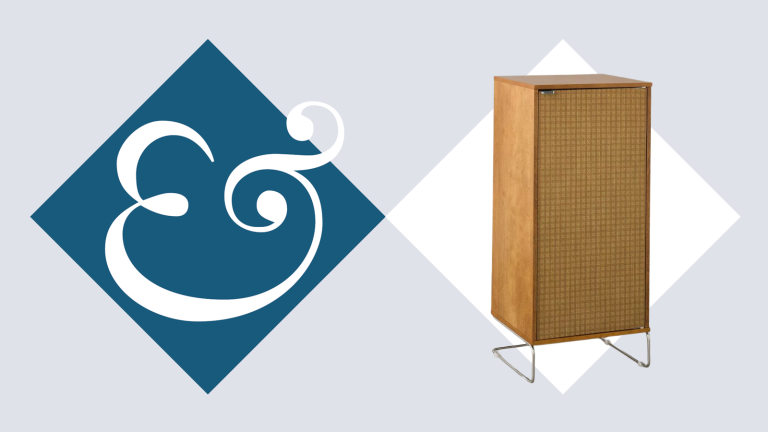 Je ne recueille pas de disques, mais ce stockage en vinyle que je viens de trouver de cachette dans la collection cible Joanna Gaines est la réponse à l’ajout d’un flair des années 70 à ma petite entrée a mid-century style storage cabinet with a fabric door