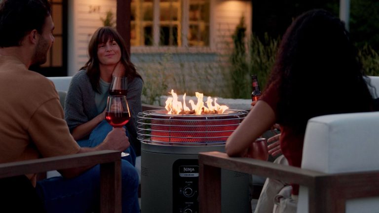 Ninja vient de sortir son tout premier foyer en plein air – voici tout ce que vous devez savoir sur le FireSide360 Ninja™ Fireside360™