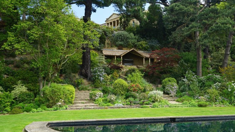 Avez-vous déjà visité un jardin de campagne anglais? Vous avez probablement manqué ces 5 choses – voici ce qu’il faut chercher pour la prochaine fois que vous visitez Kiftsgate garden