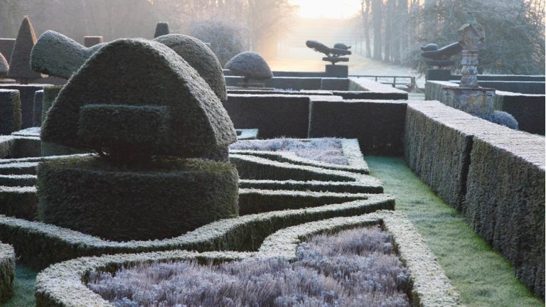 Les prévisions hivernales de l’almanac des agriculteurs 2025 prédisent les «tempêtes de neige fréquentes qui pourraient éliminer votre plantation – voici comment aller de l’avant et préparer votre jardin Farmers' Almanac winter forecast 2025