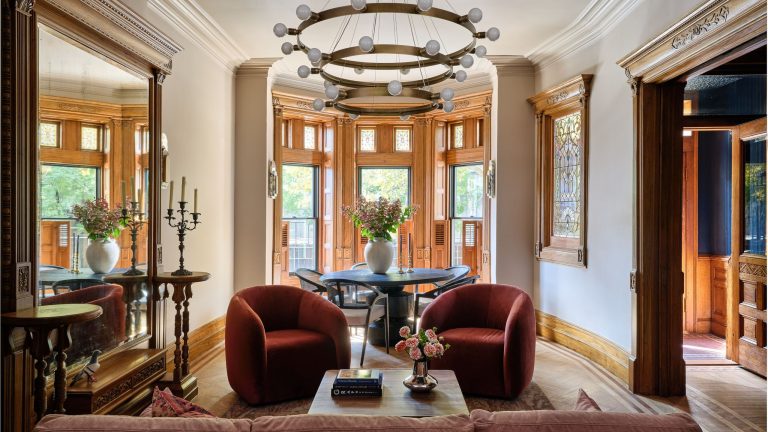 Si vous suivez une seule règle de décoration d’intérieur, que ce soit celle-là – les designers expliquent pourquoi chaque pièce fonctionne
