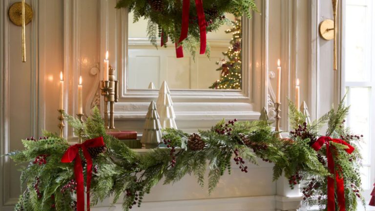 Alors, vous voulez un Noël codé par Joanna-Gaines ? Achetez la formule à 5 règles derrière son salon le plus festif à ce jour