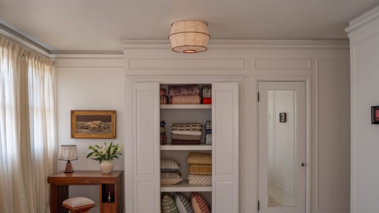 Les « Boob Lights » donnaient à mon appartement un aspect bon marché – mais je viens de trouver la solution parfaite, sans fil, conviviale pour les locataires, que tout le monde peut installer Les « Boob Lights » donnaient à mon appartement un aspect bon marché – mais je viens de trouver la solution parfaite, sans fil, conviviale pour les locataires, que tout le monde peut installer