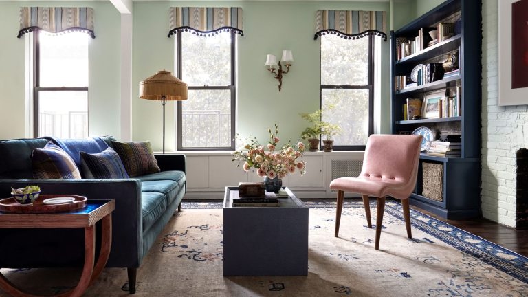 Les designers disent que c'est l'échelle, et non le style, qui rend vos pièces inconfortables – 5 façons simples d'utiliser ce principe clé pour toujours faire fonctionner un espace