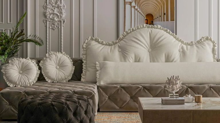 Cette tête de lit à 200 $ peut être ajoutée à n'importe quel cadre en quelques secondes – c'est le hack de notre éditeur de style pour une chambre plus élégante