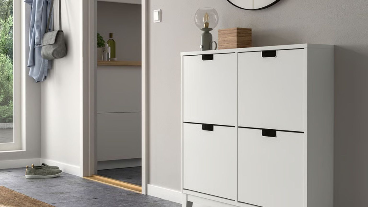 Mes habitudes d’achat de grosses chaussures dépassaient ma petite entrée – mais cette armoire IKEA étroite peut désormais contenir 2 fois plus de paires que mon ancienne étagère à chaussures Mes habitudes d'achat de grosses chaussures dépassaient ma petite entrée – mais cette armoire IKEA étroite peut désormais contenir 2 fois plus de paires que mon ancienne étagère à chaussures