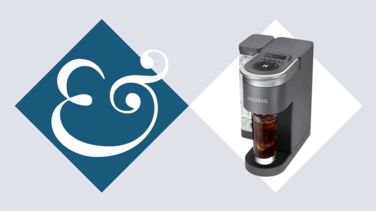 Je suis un éditeur d’appareils de cuisine et ce Slim Keurig est le héros peu encombrant de mon déstockage printanier A Keurig K-Supreme SMART coffee maker in a white diamond, next to a dark blue diamond with a white & in it.