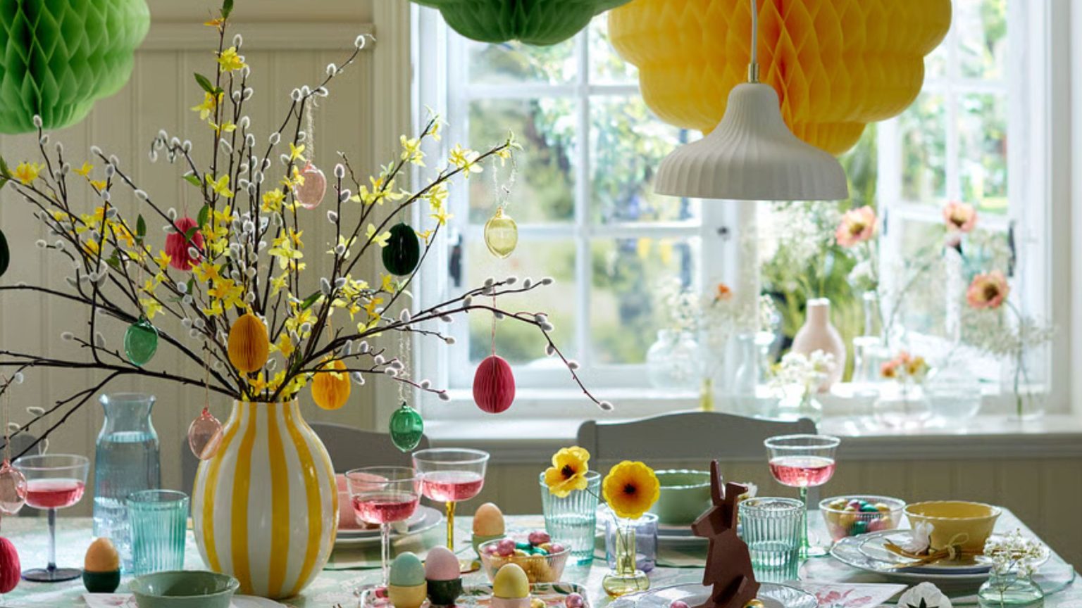 L’appariement est officiellement terminé – la collection éclectique de Pâques d’IKEA prépare le terrain pour une table anti-polie L'appariement est officiellement terminé – la collection éclectique de Pâques d'IKEA prépare le terrain pour une table anti-polie