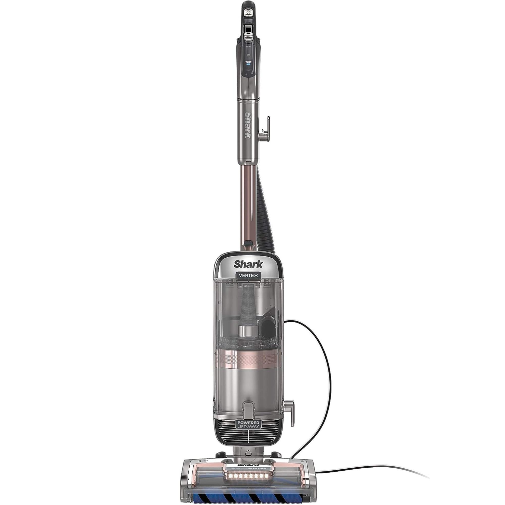 Aspirateur vertical Shark sur fond blanc.