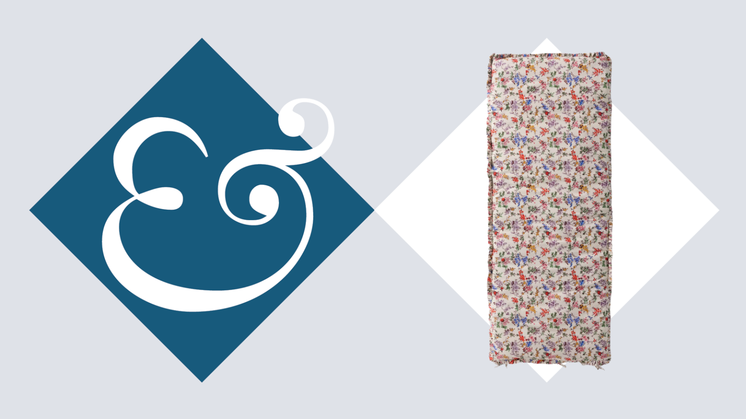 Vous n’avez pas besoin d’un nouveau canapé – juste un de ces coussins astucieux d’Anthropologie pour un tout nouveau look printanier Anthropologie floral sofa topper pictured against an H&G logo background