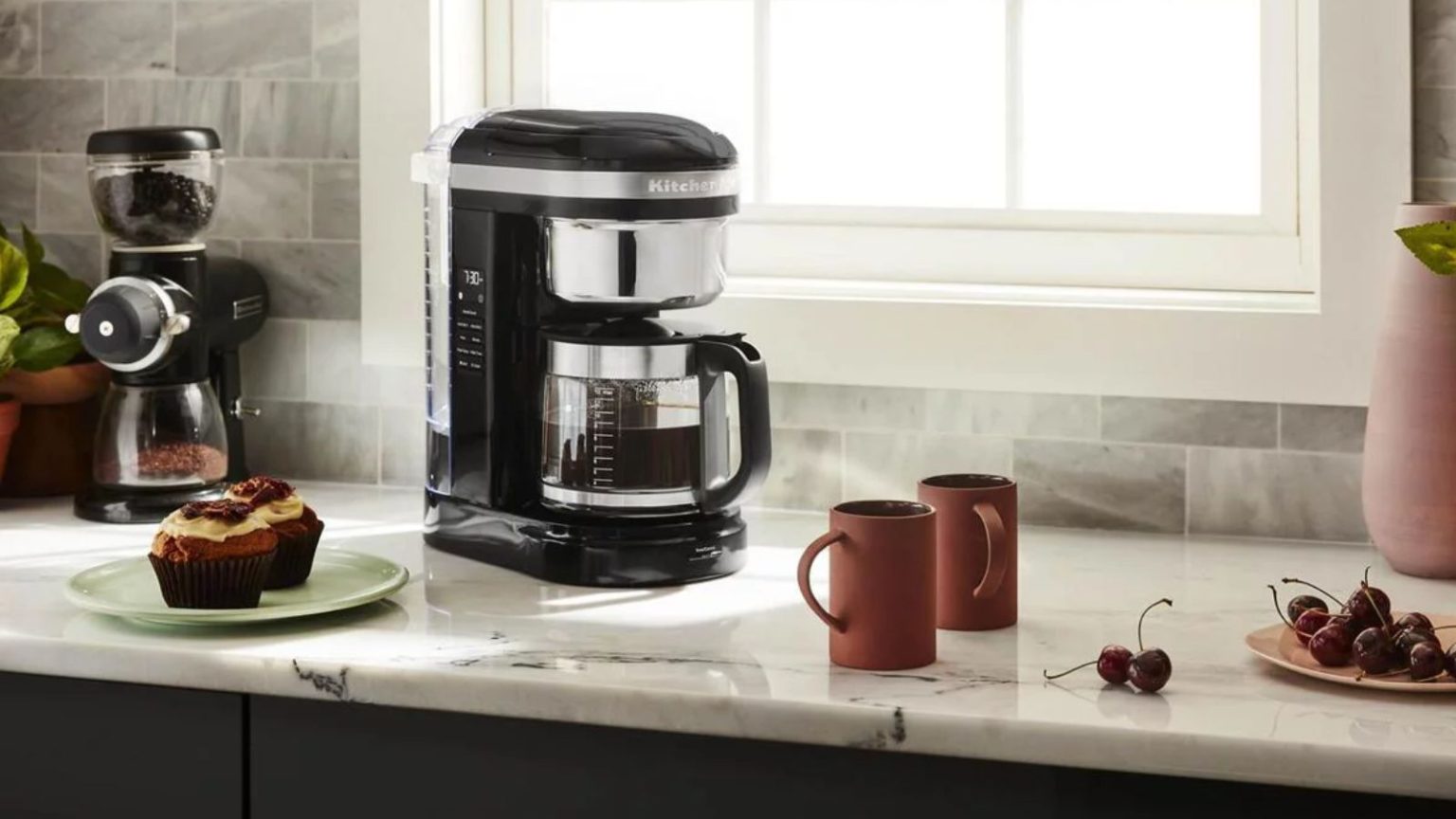 Pourquoi votre cafetière coûteuse produit toujours des boissons amères – et le remède naturel instantané à 18 $ pour un Java lisse KitchenAid Drip coffee maker
