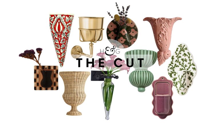 Si vous avez aimé l’applique à bougie, rencontrez son cousin saisonnier qui fait son retour – 16 vases muraux à échanger ce printemps Wall vases, featuring styles ranging from botanical patterns to squiggles, pictured against a white background