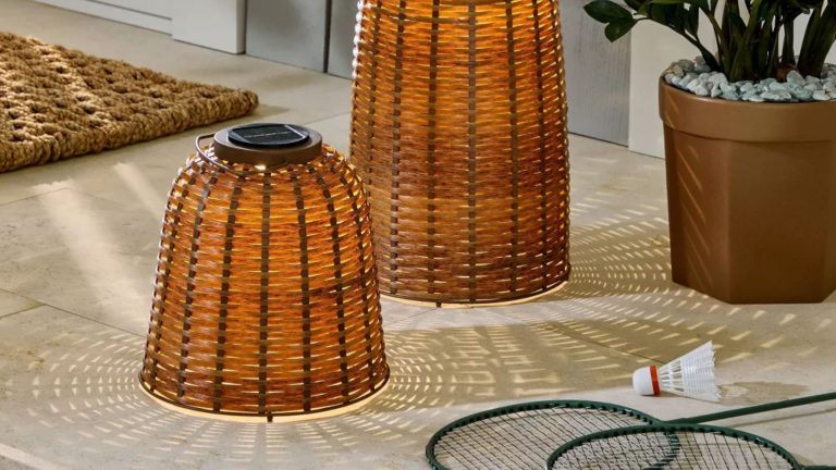 Les lanternes d’extérieur rustiques de Joanna Gaines sont la trouvaille de décoration de jardin de l’été – et elles coûtent moins de 25 $ chez Target Les lanternes d'extérieur rustiques de Joanna Gaines sont la trouvaille de décoration de jardin de l'été – et elles coûtent moins de 25 $ chez Target