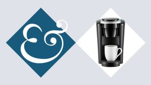Vous manquez d’espace sur le comptoir mais vous êtes sérieux au sujet de votre café du matin ? Ce Keurig compact résout les deux (et c’est 30 $ de réduction maintenant) A black Keurig K-Compact coffee machine with a white mug under the spout.