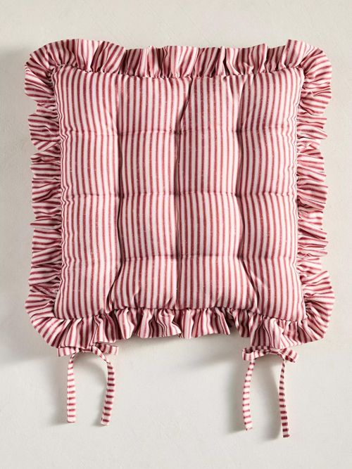 Coussin de siège à rayures et volants