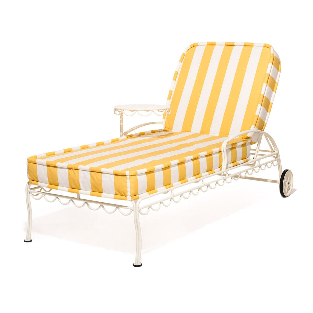 La chaise longue Al Fresco en bande jaune Crew Mimosa | Cadre blanc antique