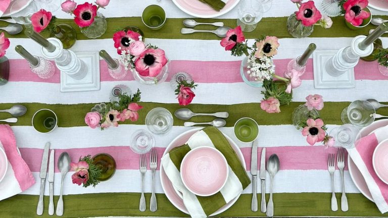 Les 5 tendances estivales en matière d’aménagement de table que vous voudrez copier cette saison – et comment recréer chaque look Les 5 tendances estivales en matière d'aménagement de table que vous voudrez copier cette saison – et comment recréer chaque look