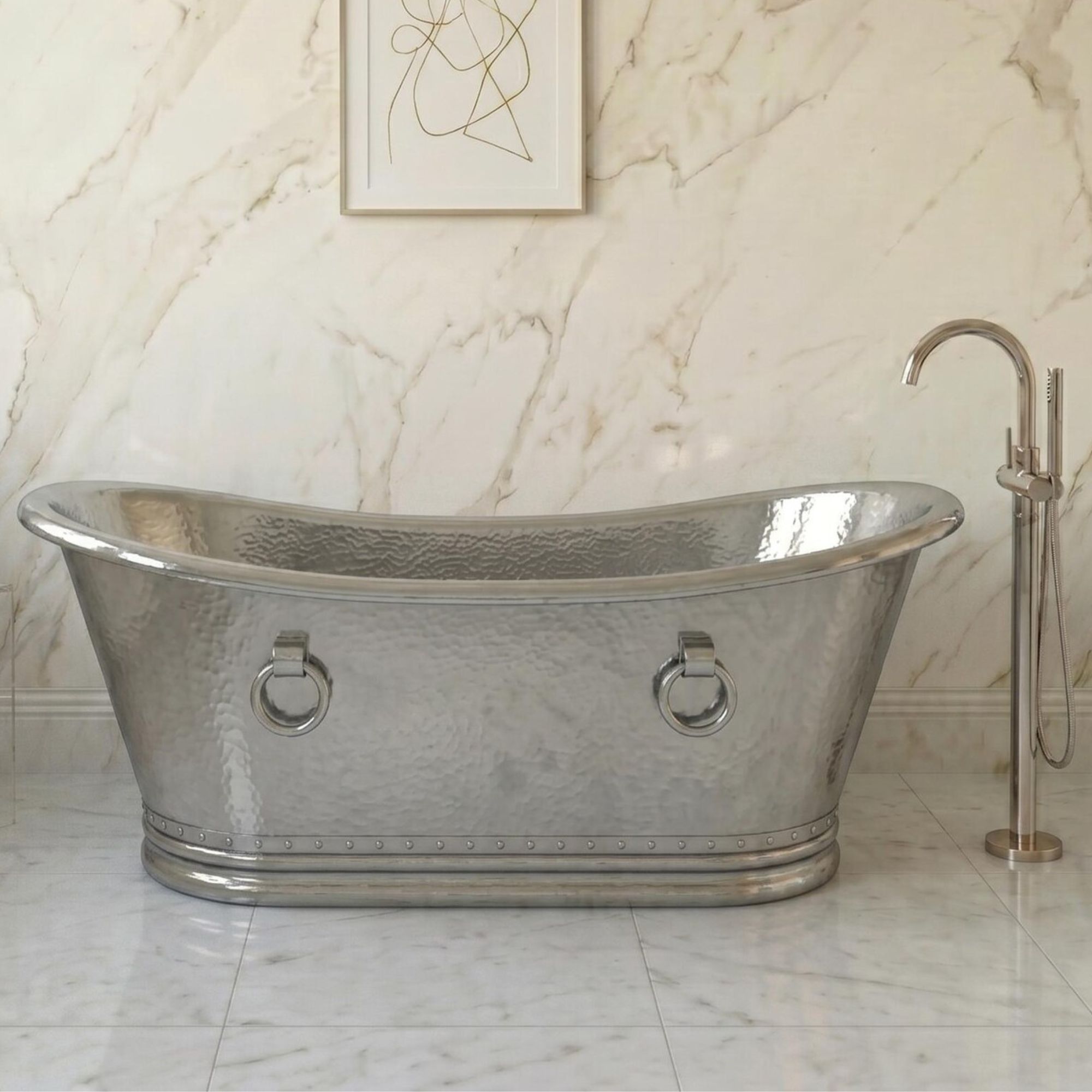 baignoire martelée en argent