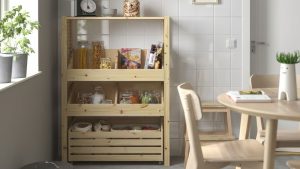 L'étagère intelligente d'IKEA est le moyen le plus simple d'optimiser le rangement dans la cuisine – c'est une alternative parfaite pour un petit espace à un garde-manger
