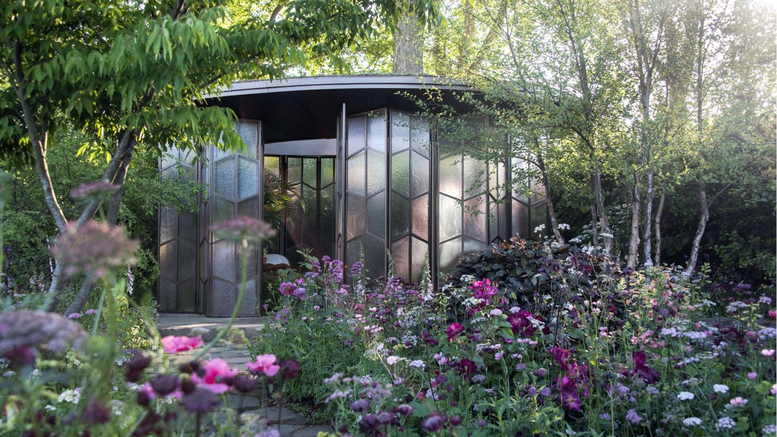 Cette astuce de jardin d’été garde les plantes au frais et réduit de moitié l’arrosage – c’est un essentiel de la canicule Cette astuce de jardin d’été garde les plantes au frais et réduit de moitié l’arrosage – c’est un essentiel de la canicule