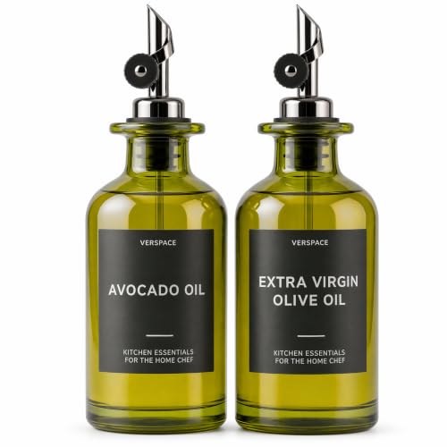 Verspace Lot de 2 bouteilles distributrices d'huile d'olive en verre vert protégé contre les UV pour la cuisine – 340,2 g – Comprend 40 étiquettes essentielles de cuisine, ensemble distributeur d'huile d'avocat, décoration moderne pour la maison, Airbnb, café